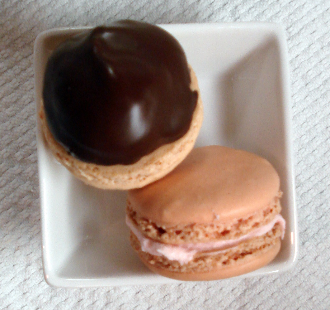 Macarons from acrumptiouslife.com