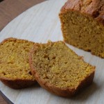 Spicy Pumpkin Bread - tastes like my coffeehouse favorite- from ascrumptiouslife.com
